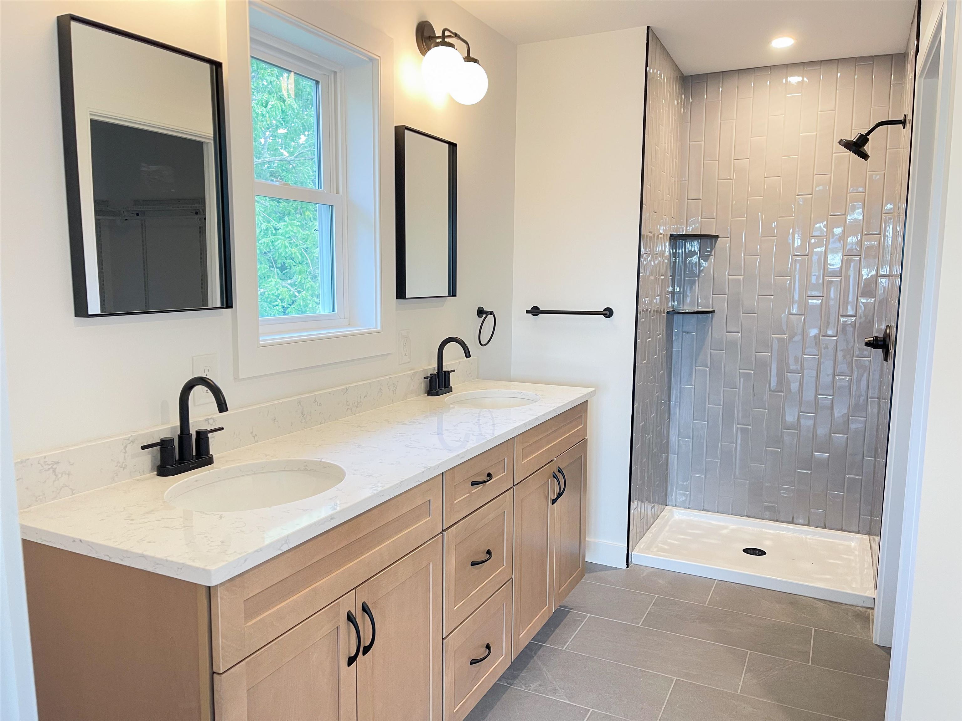 27 Mt Pleasant Street, Unit L Derry, NH 03038 - Photo 16 of 40