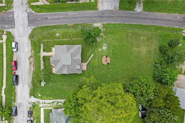 $389,857 | 306 Lewis Street, Edgerton, MO 64444