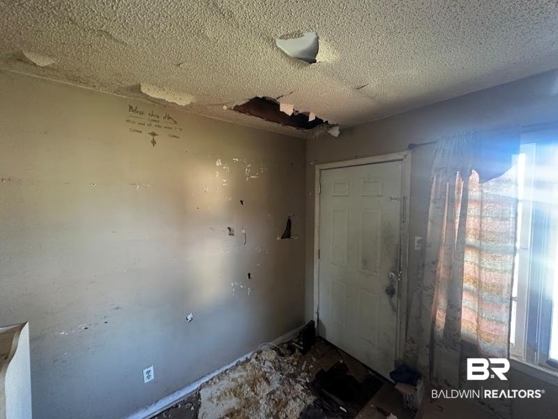 209 3rd Avenue Mobile, AL 36611 - Photo 3 of 9
