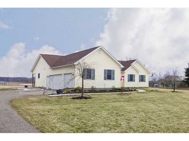 1155 South B & K Road Galena, OH 43021 - Photo 2 of 25