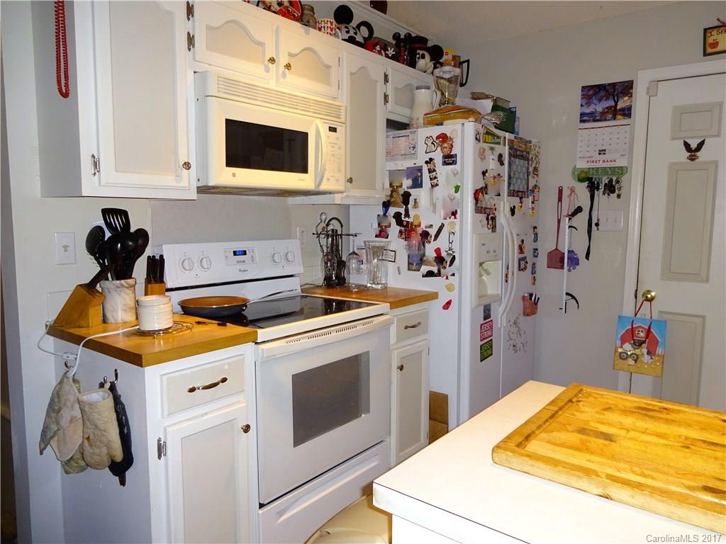 14017 Kedleston Road Huntersville, NC 28078 - Photo 11 of 24 Gallery Image 11
