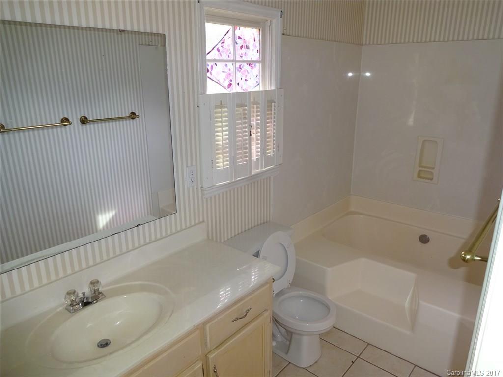 14017 Kedleston Road Huntersville, NC 28078 - Photo 14 of 24 Gallery Image 14