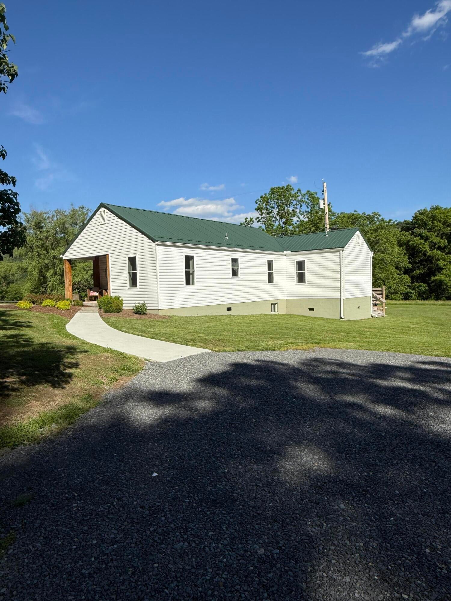 1999 Rockland Road Ronceverte, WV 24970 - Photo 6 of 153 Gallery Image 6