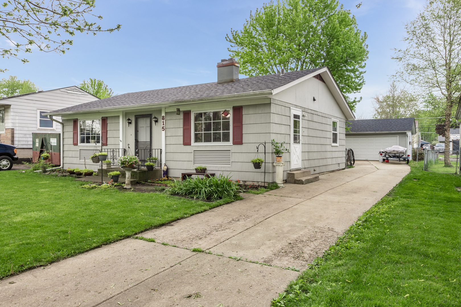 815 Town Road West Chicago, IL 60185 - Photo 2 of 18