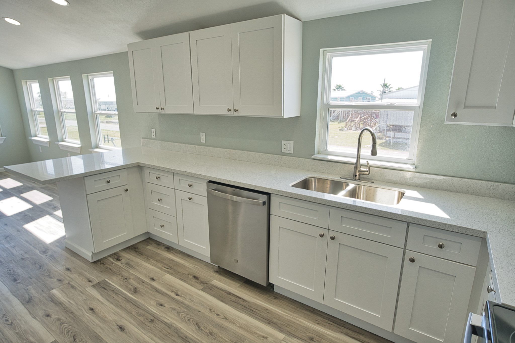 976 County Road 201 Sargent, TX 77414 - Photo 11 of 40 Lots of countertop space