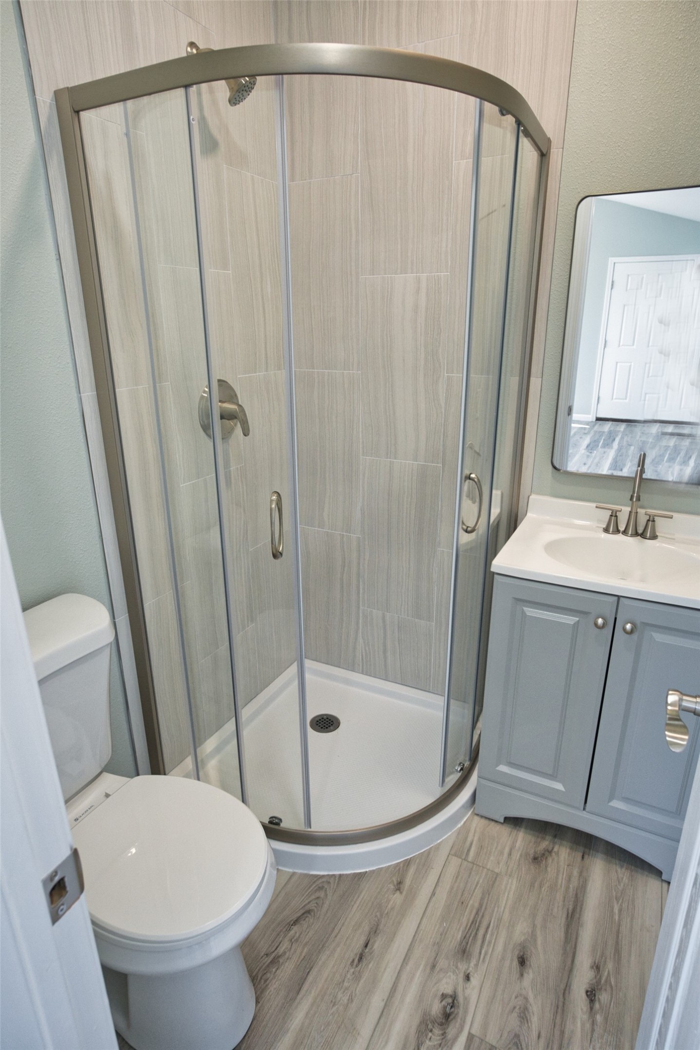 976 County Road 201 Sargent, TX 77414 - Photo 15 of 40 Guest bathroom
