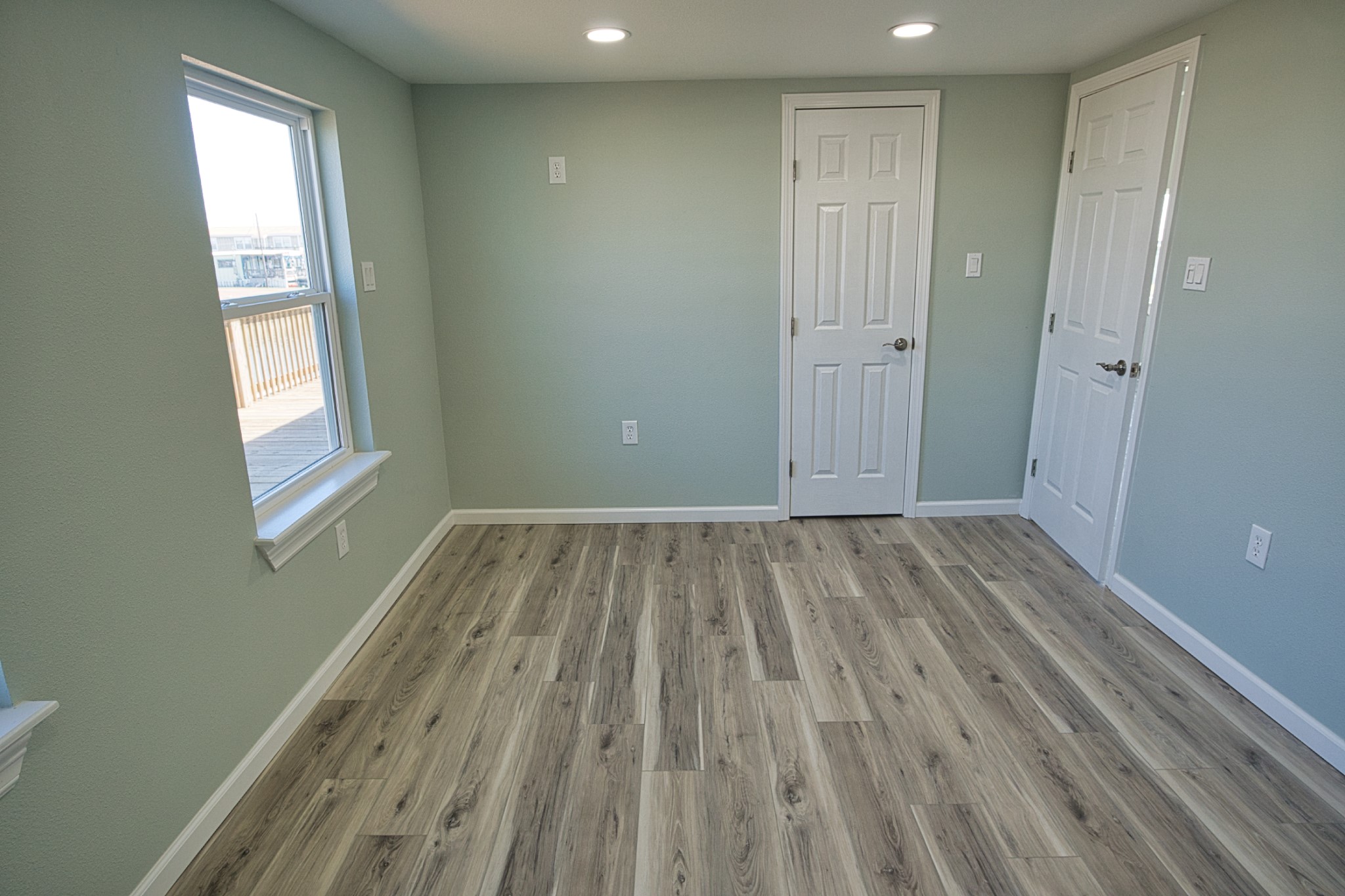 976 County Road 201 Sargent, TX 77414 - Photo 18 of 40 Walk-in closet behind the door straight ahead