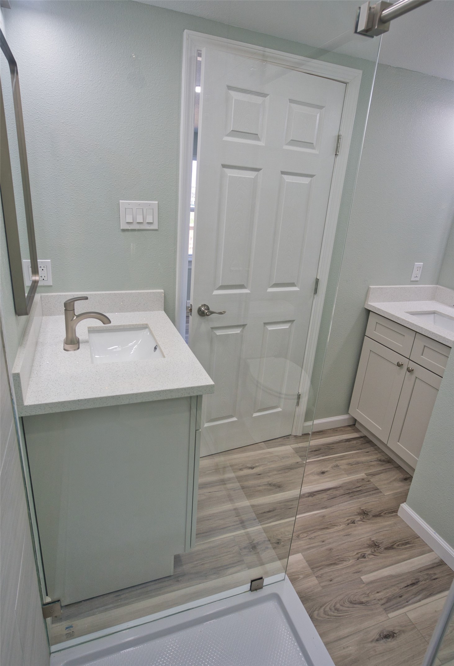 976 County Road 201 Sargent, TX 77414 - Photo 24 of 40 His and hers vanities