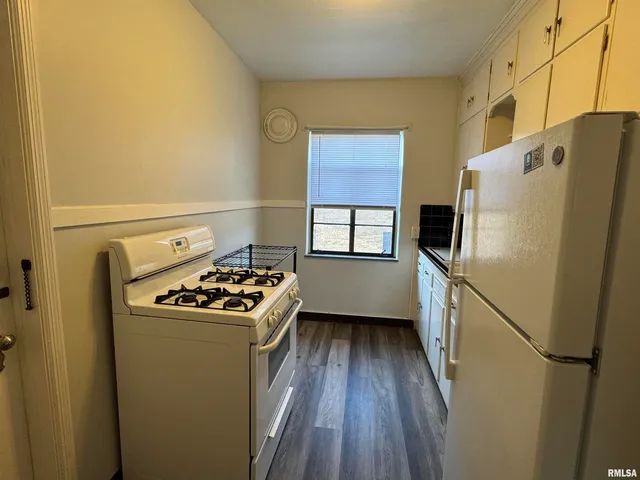 $900 | 405 West Columbia Avenue, Unit 6