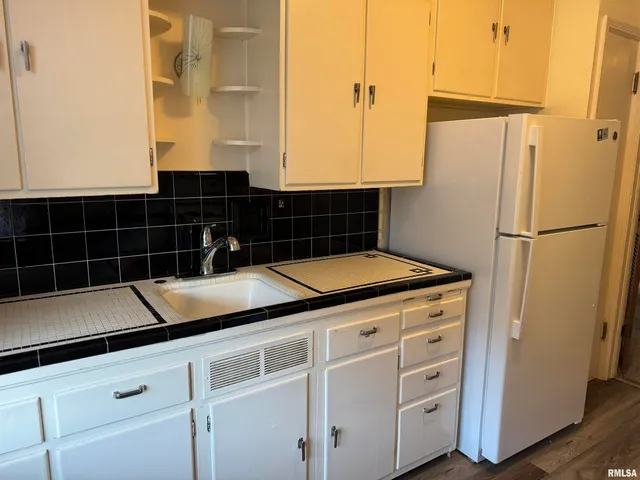 $900 | 405 West Columbia Avenue, Unit 6