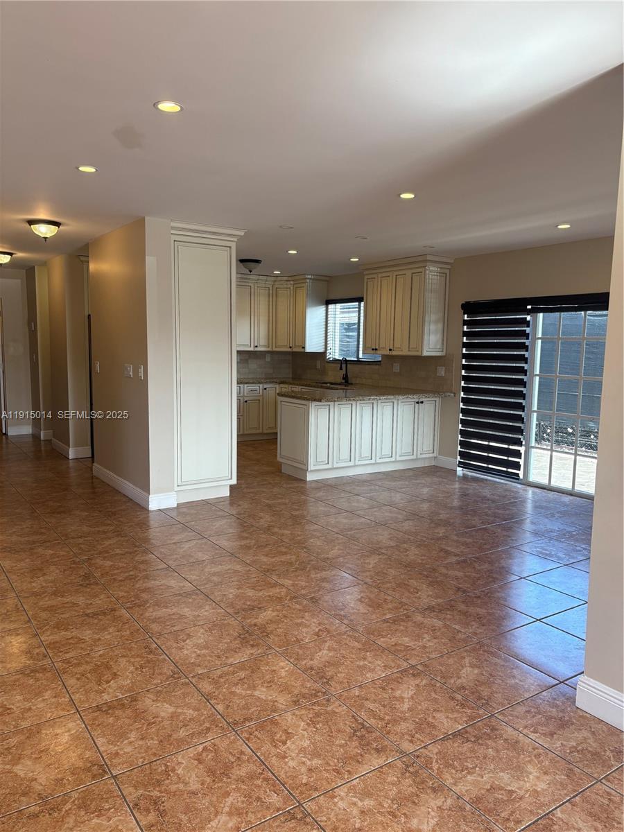 819 East 26th Street Hialeah, FL 33013 - Photo 12 of 49