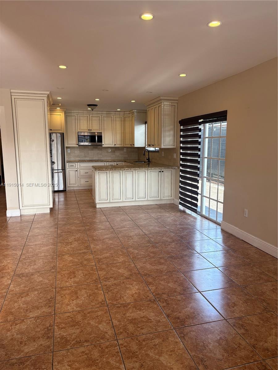 819 East 26th Street Hialeah, FL 33013 - Photo 13 of 49