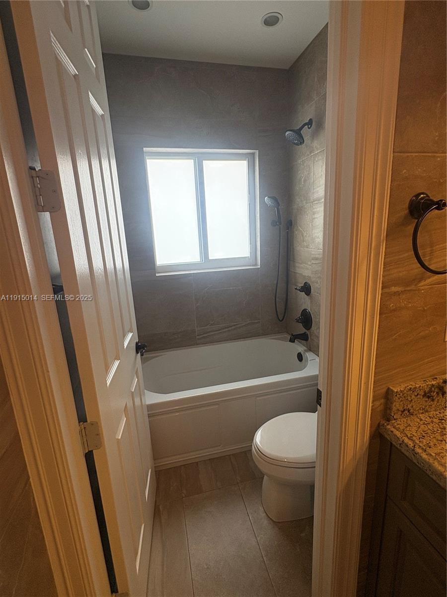 819 East 26th Street Hialeah, FL 33013 - Photo 36 of 49