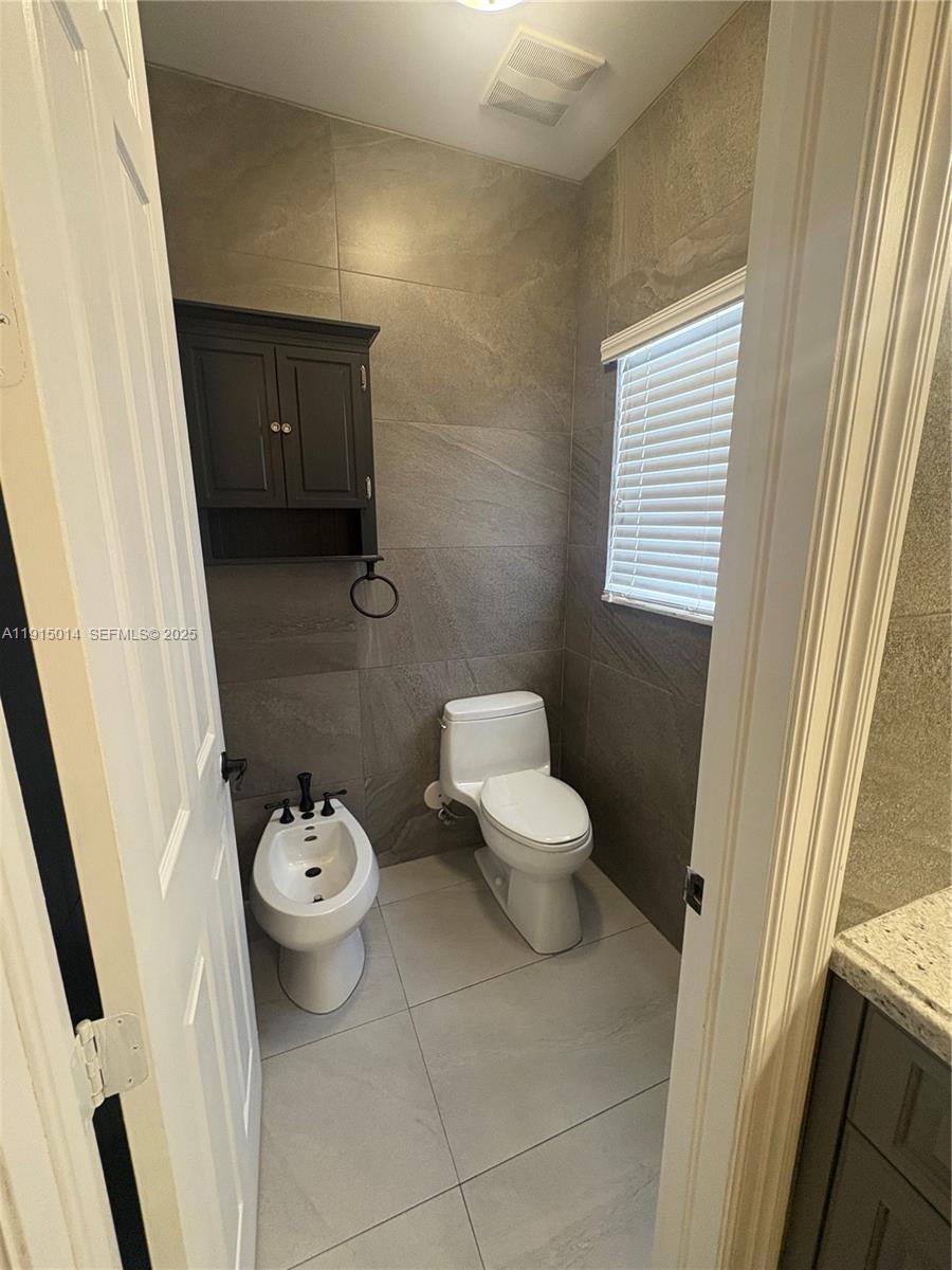 819 East 26th Street Hialeah, FL 33013 - Photo 44 of 49