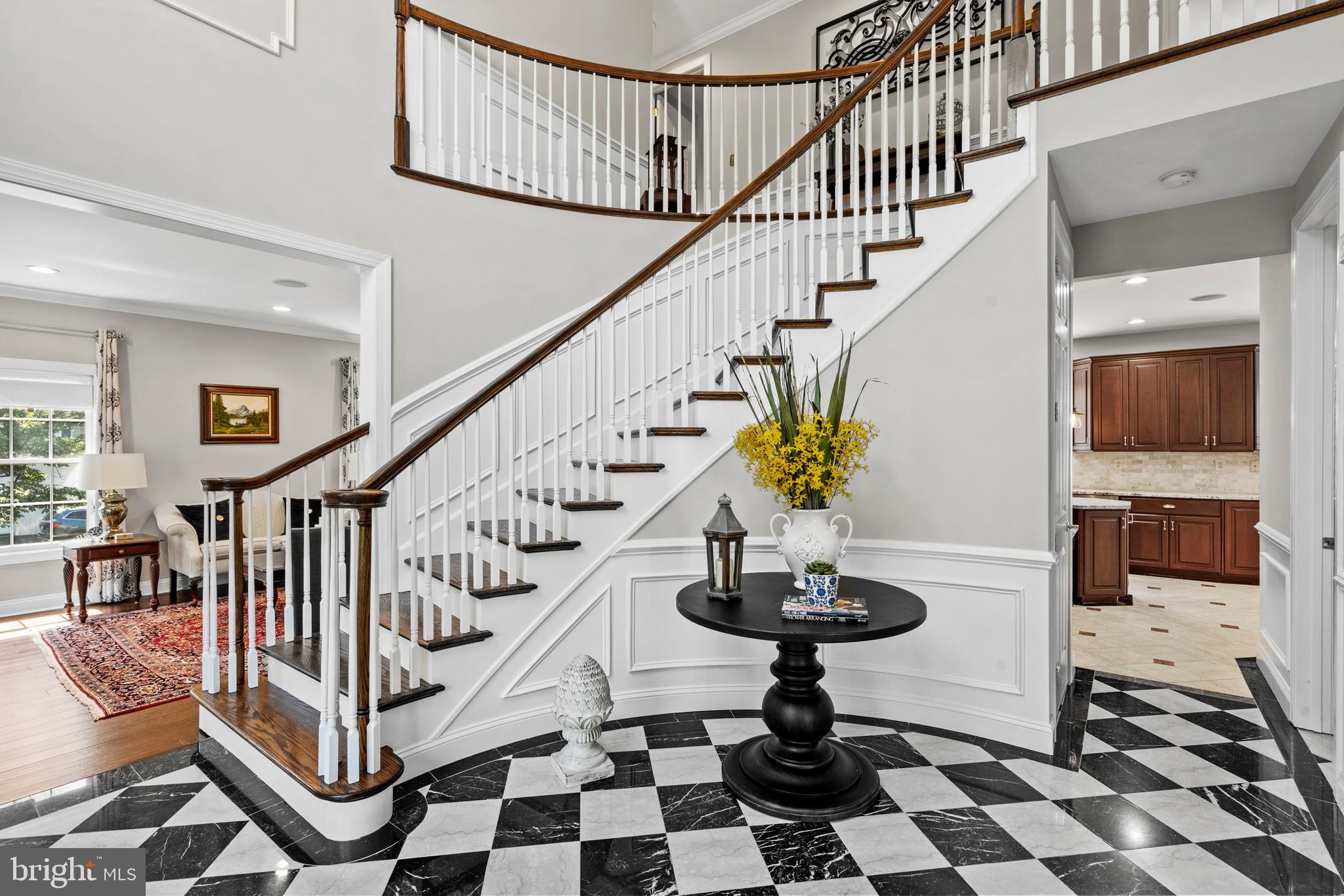 824 Warren Road Ambler, PA 19002 - Photo 5 of 78 Foyer