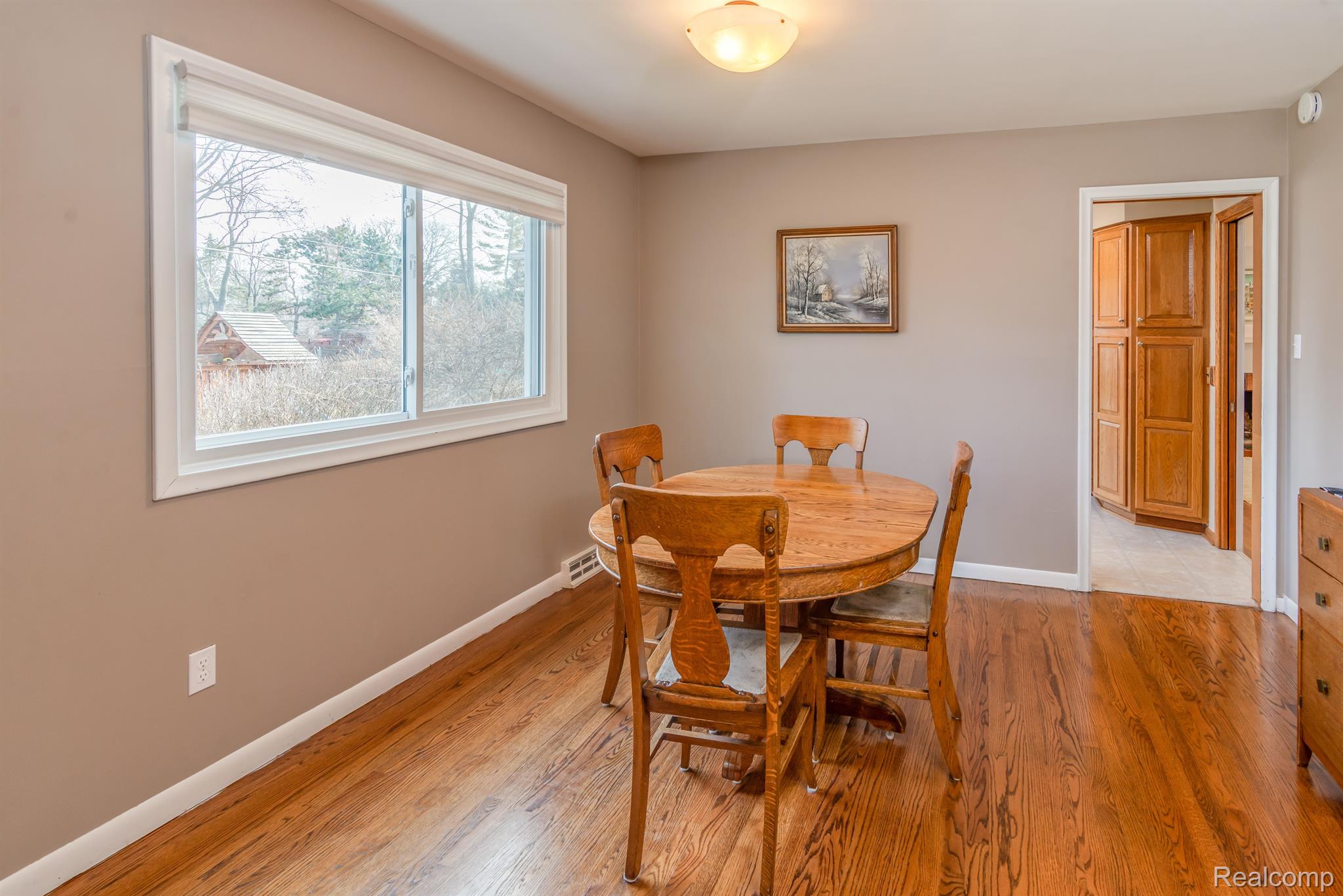 28556 Westerleigh Road Farmington, MI 48334 - Photo 5 of 22 Gallery Image 5