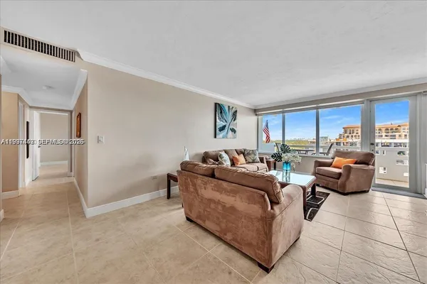$624,900 | 3111 North Ocean Drive, Unit 904, Hollywood, FL 33019