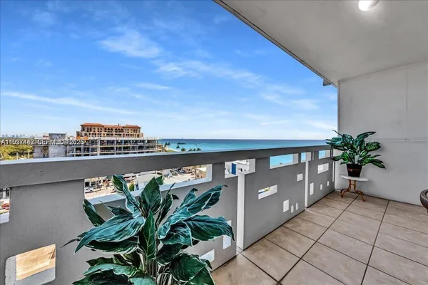 $624,900 | 3111 North Ocean Drive, Unit 904, Hollywood, FL 33019