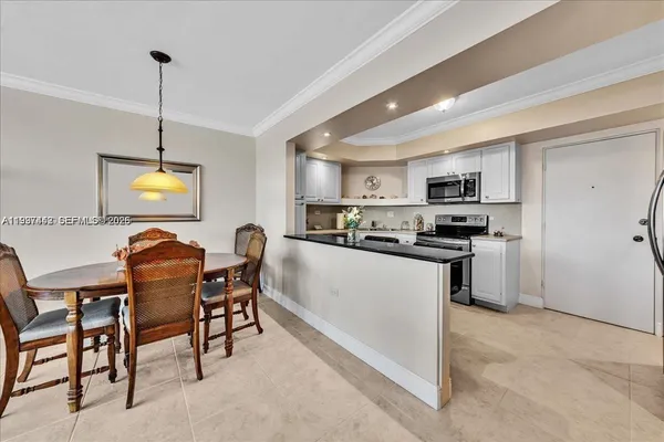 $624,900 | 3111 North Ocean Drive, Unit 904, Hollywood, FL 33019