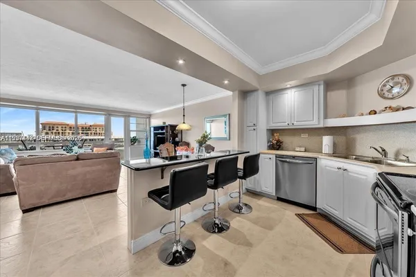 $624,900 | 3111 North Ocean Drive, Unit 904, Hollywood, FL 33019