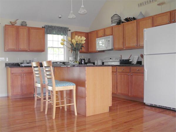 31 Brewster Road, Unit 6 Stoughton, MA 02072 - Photo 2 of 10 Gallery Image 2