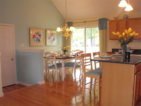 31 Brewster Road, Unit 6 Stoughton, MA 02072 - Photo 3 of 10 Gallery Image 3