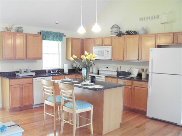 31 Brewster Road, Unit 6 Stoughton, MA 02072 - Photo 5 of 10 Gallery Image 5