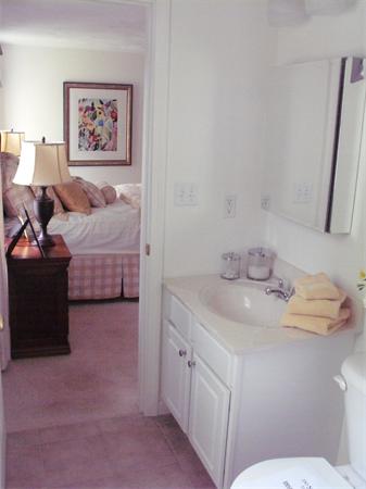 31 Brewster Road, Unit 6 Stoughton, MA 02072 - Photo 9 of 10 Gallery Image 9