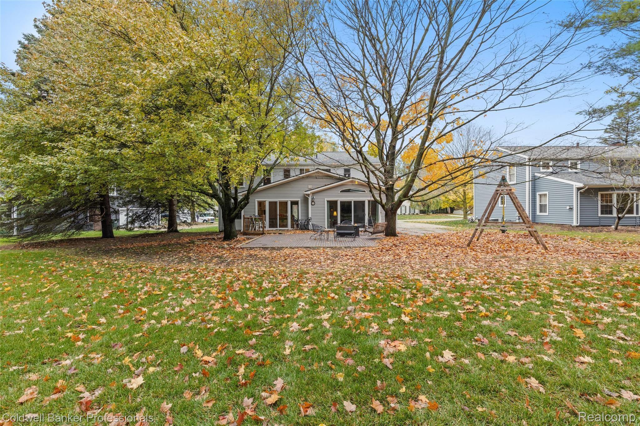 1288 Barneswood Lane Rochester, MI 48306 - Photo 11 of 49 1288 Barneswood Ln-11.jpg
