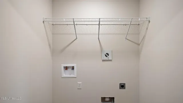 $219,900 | 5019 Fox Glen Drive, Jackson, MS 39212