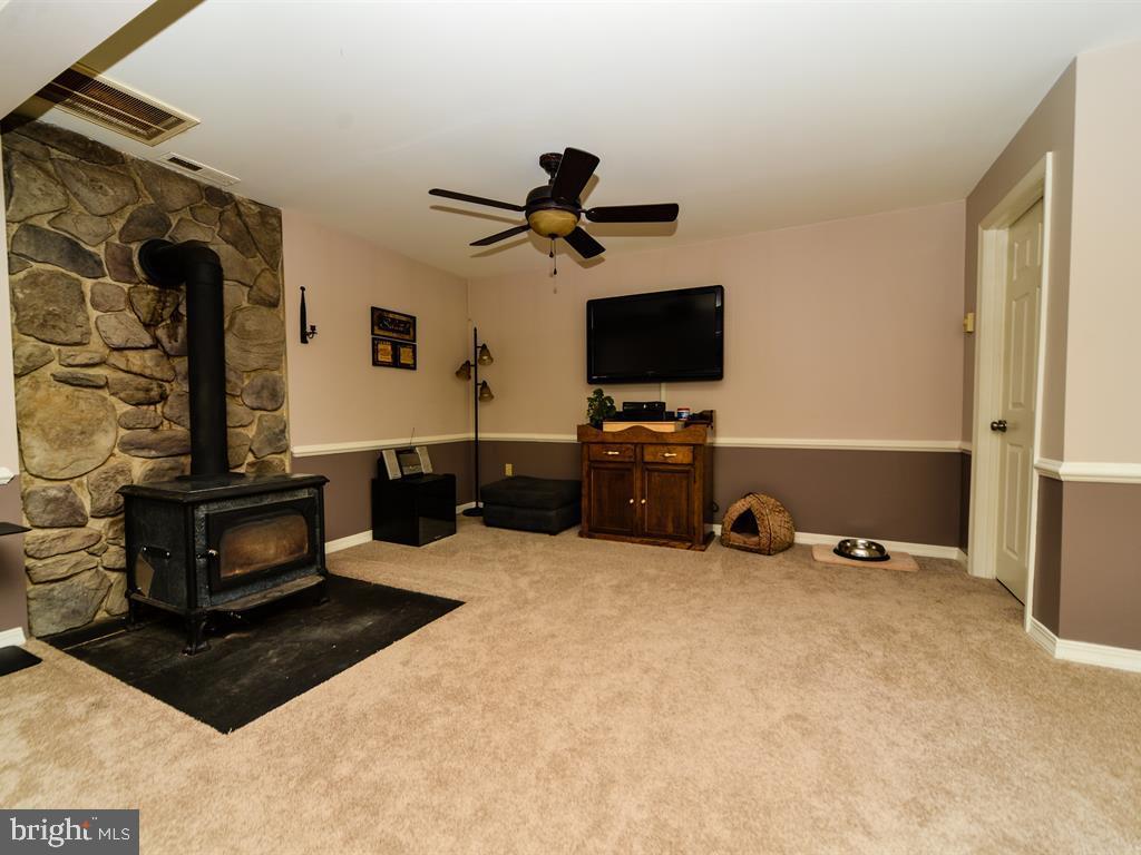 306 Grant Road Reinholds, PA 17569 - Photo 15 of 25 Gallery Image 15