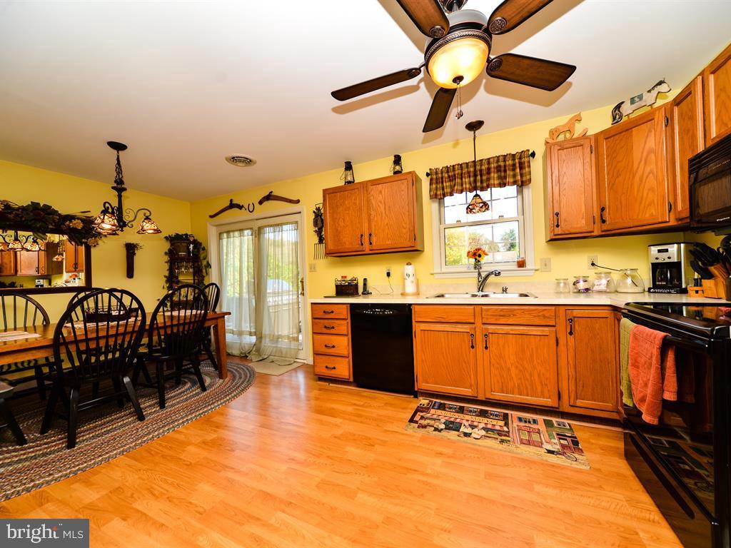 306 Grant Road Reinholds, PA 17569 - Photo 8 of 25 Gallery Image 8