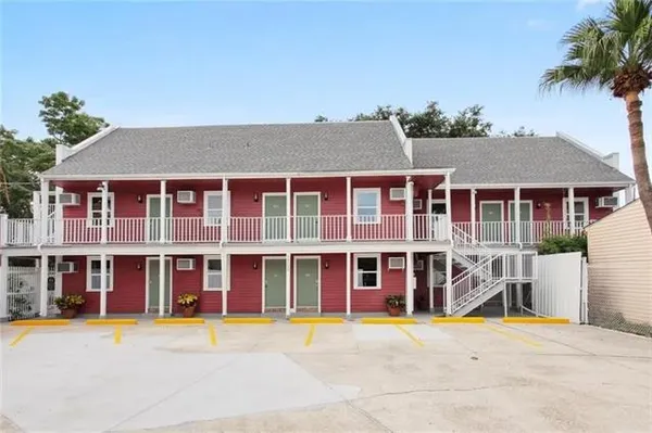 $1,450 | 1713 Burgundy Street, Unit 204, New Orleans, LA 70116