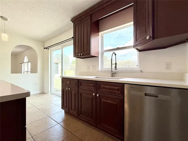 $2,345 | 6636 Pomeroy Circle, Orlando, FL 32810