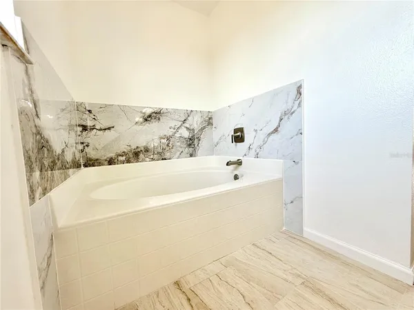 $2,345 | 6636 Pomeroy Circle, Orlando, FL 32810