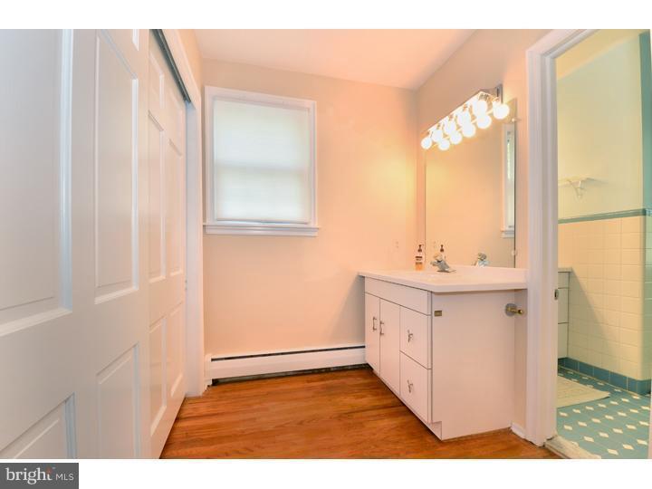 532 Pugh Road Wayne, PA 19087 - Photo 12 of 25 Master Bathroom