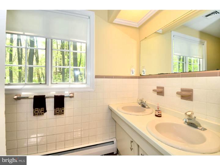 532 Pugh Road Wayne, PA 19087 - Photo 17 of 25 Bathroom
