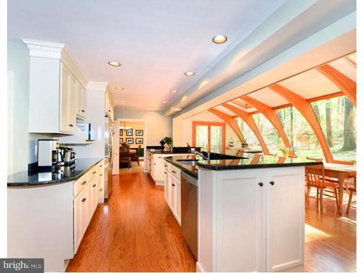 532 Pugh Road Wayne, PA 19087 - Photo 7 of 25 Kitchen