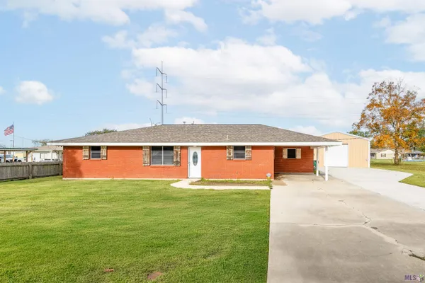 $224,900 | 414 Hospital Drive, Raceland, LA 70394