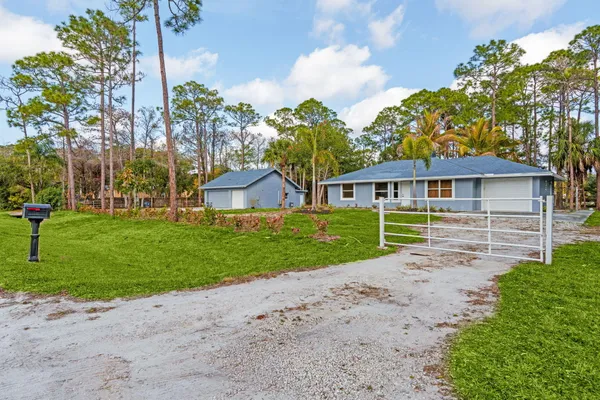 $699,900 | 15809 85th Road North, Loxahatchee, FL 33470