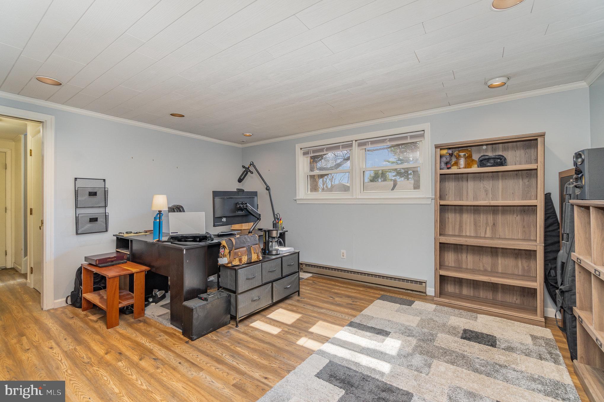 63 Logging Road Leola, PA 17540 - Photo 18 of 27 Family room, v 2