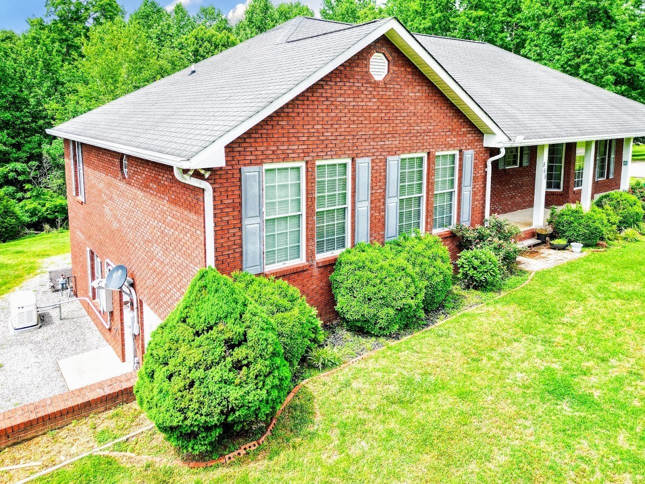 868 Arlington Ridge Road Erin, TN 37061 - Photo 3 of 36