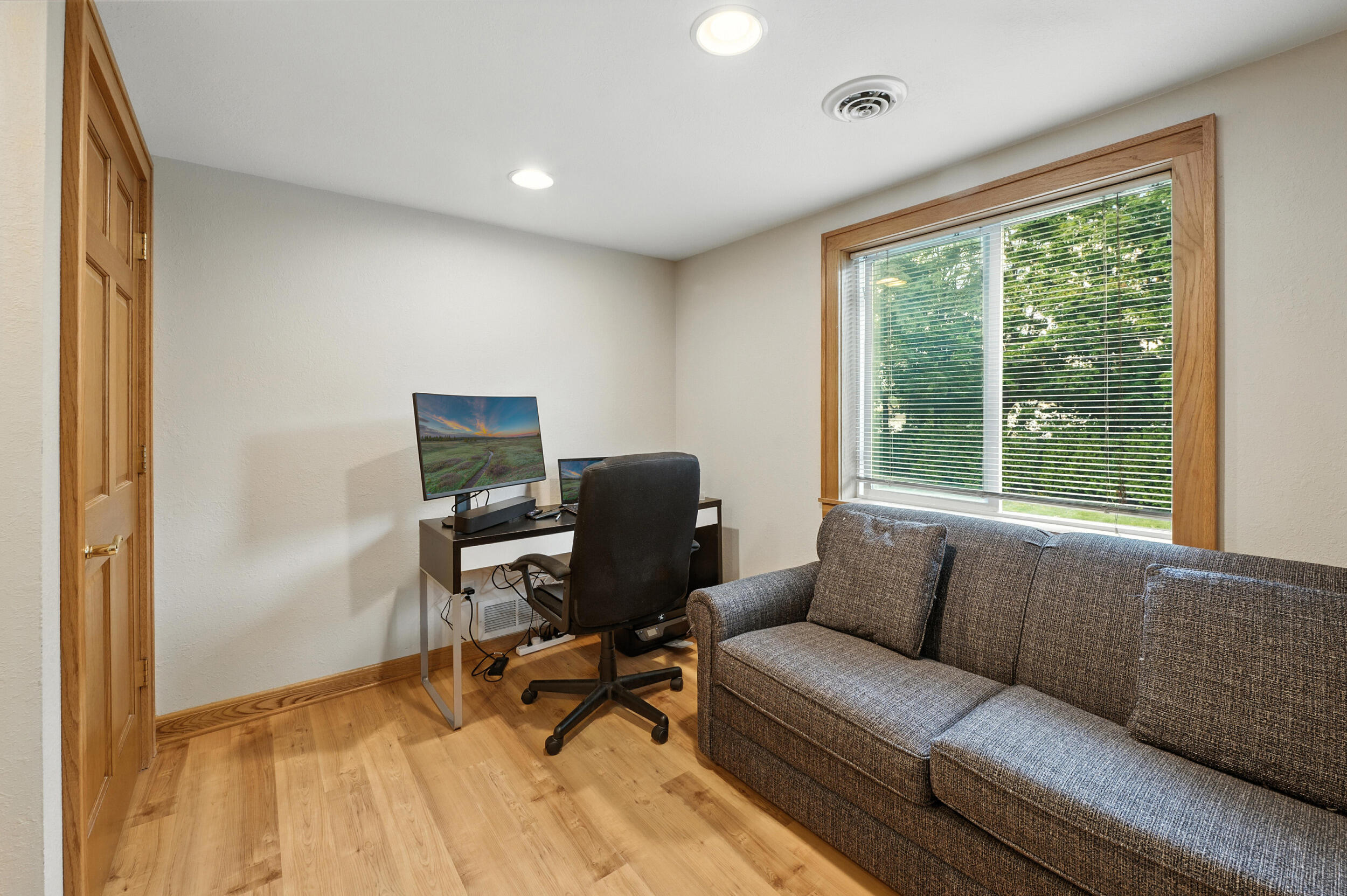 3168 South 97th Street Milwaukee, WI 53227 - Photo 9 of 14 Office