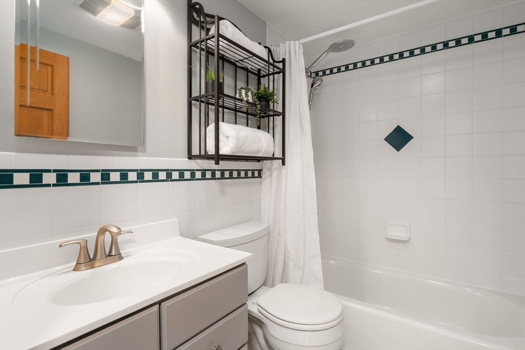 15 Martindale Road Randolph, MA 02368 - Photo 17 of 36