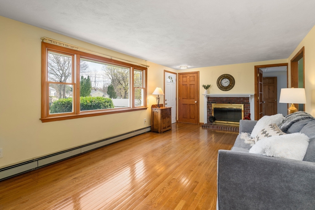 15 Martindale Road Randolph, MA 02368 - Photo 7 of 36