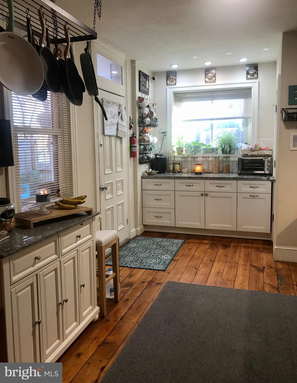 514 Chestnut Street Pottstown, PA 19464 - Photo 2 of 27 Kitchen