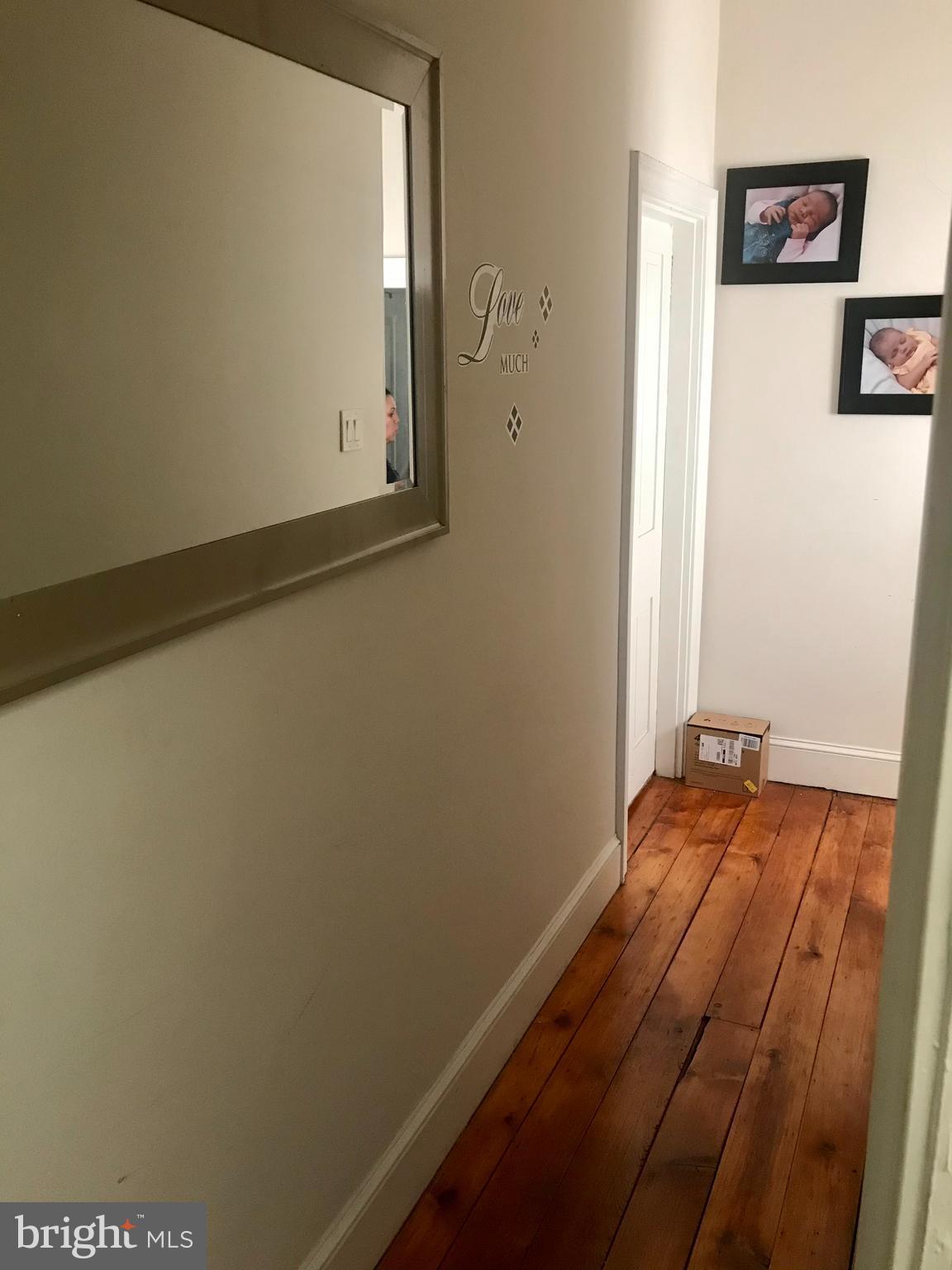 514 Chestnut Street Pottstown, PA 19464 - Photo 14 of 27 2nd Floor Hallway