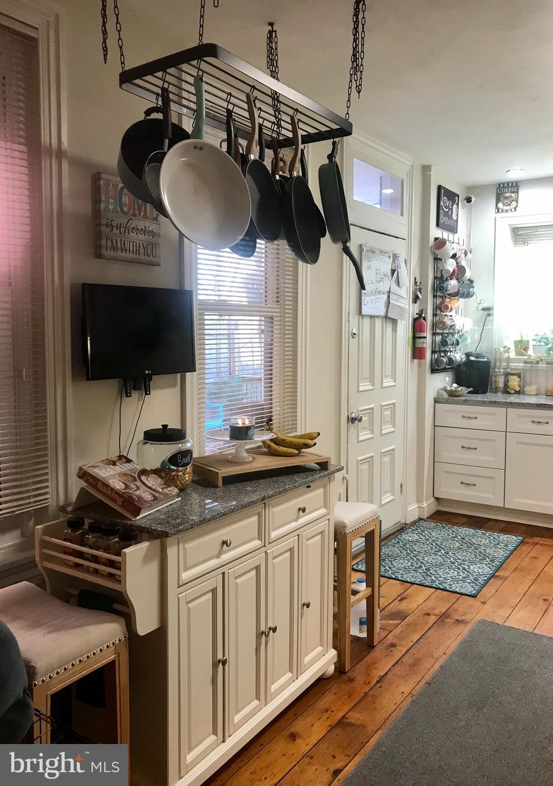 514 Chestnut Street Pottstown, PA 19464 - Photo 4 of 27