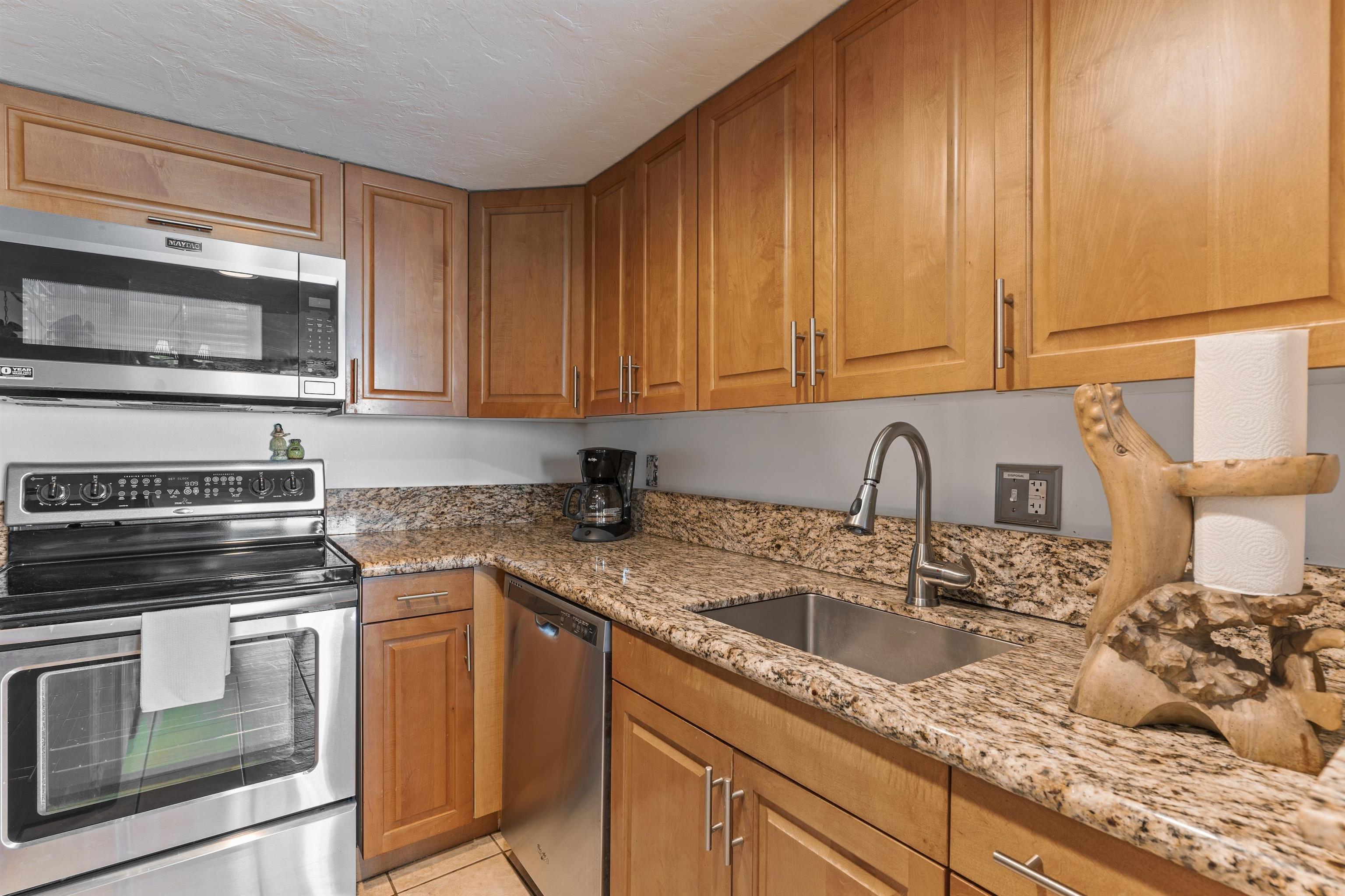 3723 Lower Honoapiilani Road, Unit 302 Lahaina, HI 96761 - Photo 11 of 32