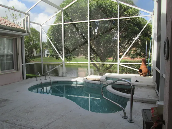 $475,000 | 2866 Waters Edge Circle, Greenacres, FL 33413